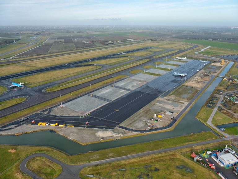 Uitbreiding van het Uniform platform van 9 naar 12 parkeerplekken